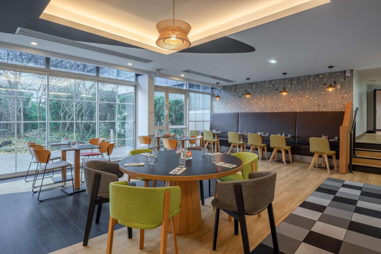 Hotel Doubletree By Hilton Paris Bougival Exterior foto
